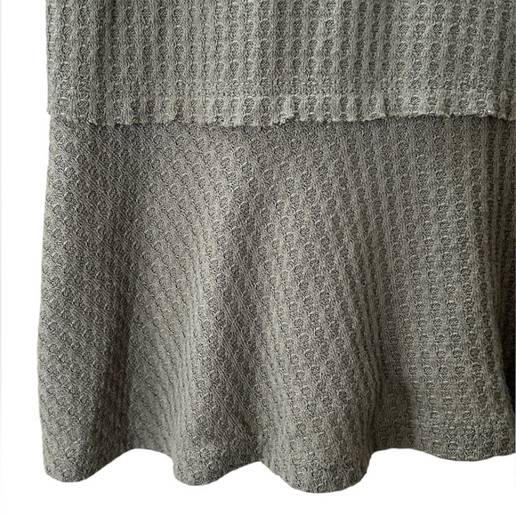 Paper Crane Anthropologie Waffle Knit Thermal Long Sleeve Ruffle Hem Top Size S - Picture 3 of 8
